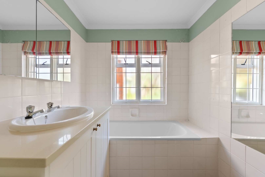 5 Bedroom Property for Sale in Camps Bay Western Cape